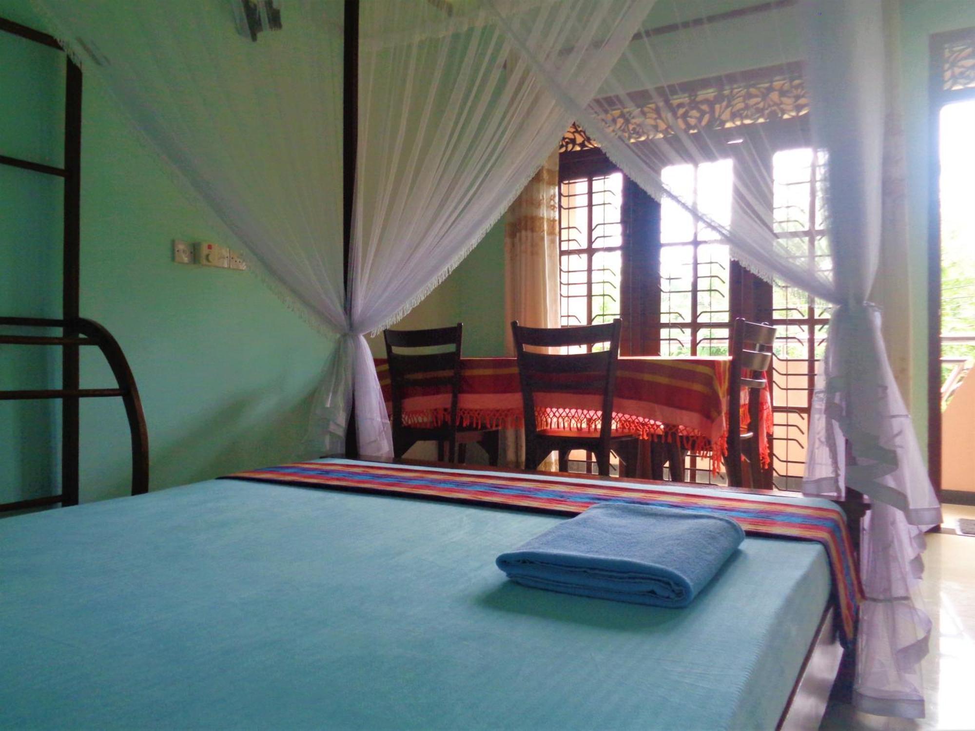De Fancy House Hotel Unawatuna Exterior photo